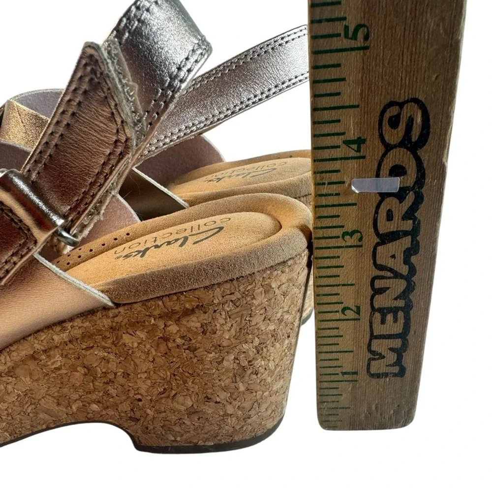 Clarks Collection Womens Metallic rRose Strappy Cork Wedge Sandals 7.5 M